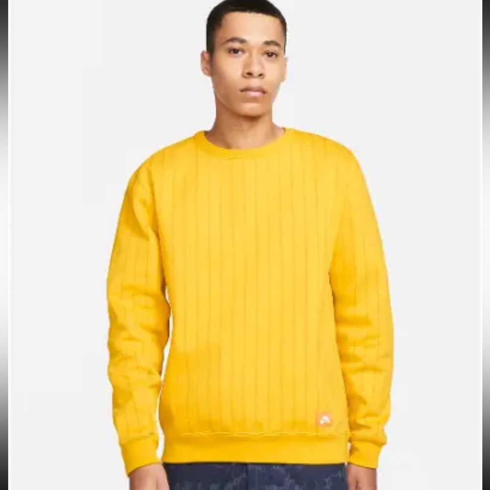 Nike SB Skate Crew Sweatshirt Pullover Loose Fit Size M Yellow excellent cond